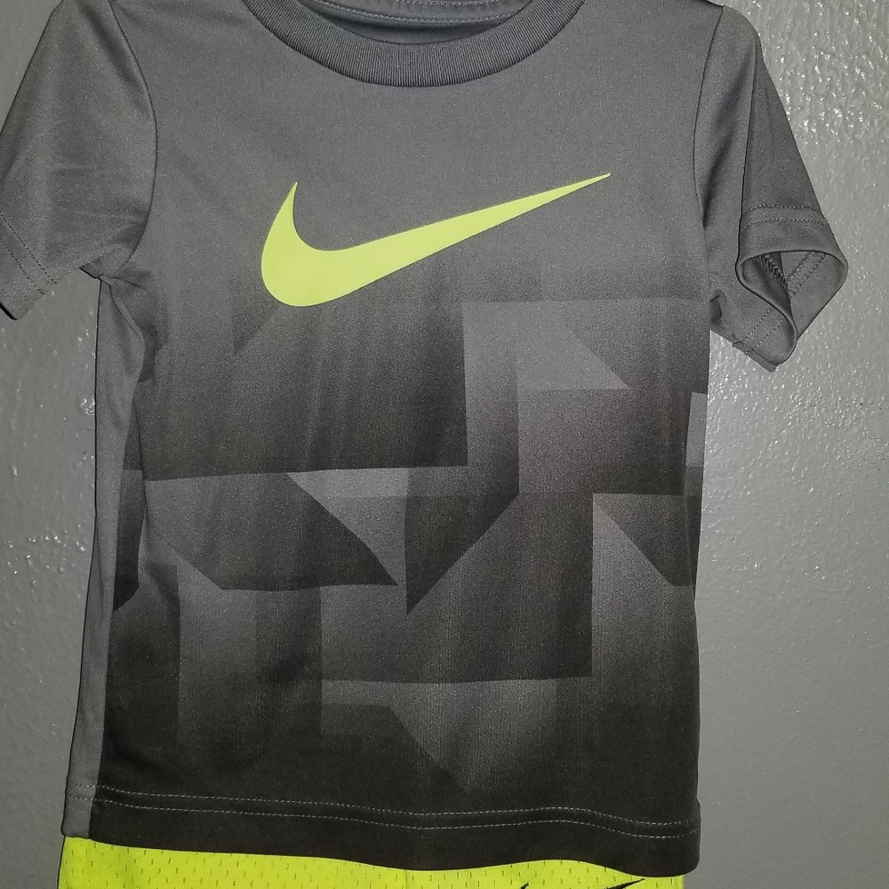 Nike Toddler Boys short set
